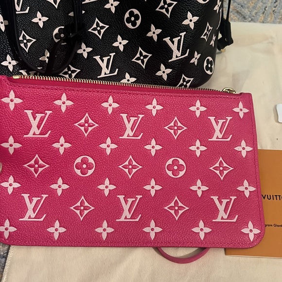 Louis Vuitton Black and White Leather Limited Edition Neverfull Tote Bag - Picture 4 of 13